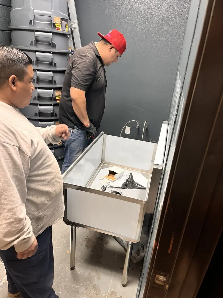Commercial plumbing and sink installation in Laredo Highline
